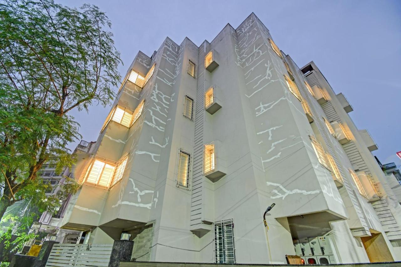 Salt Lake City Super Townhouse Hotel All In One Near City Centre Salt Lake מראה חיצוני תמונה